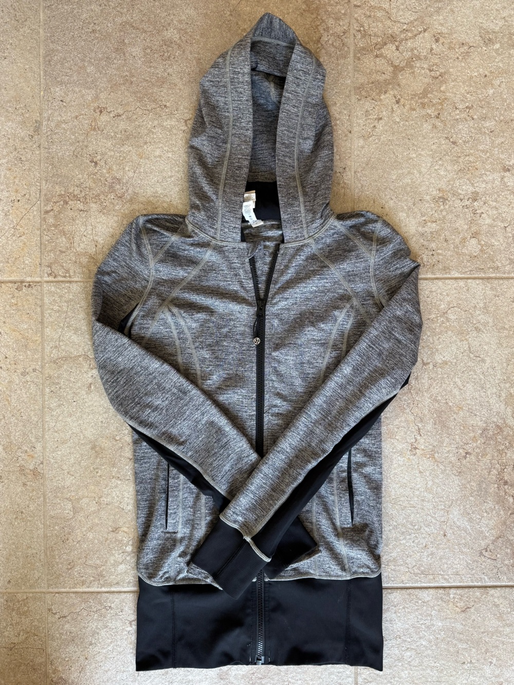 lululemon athletica Women’s Gray Hooded Zip Performance Jacket